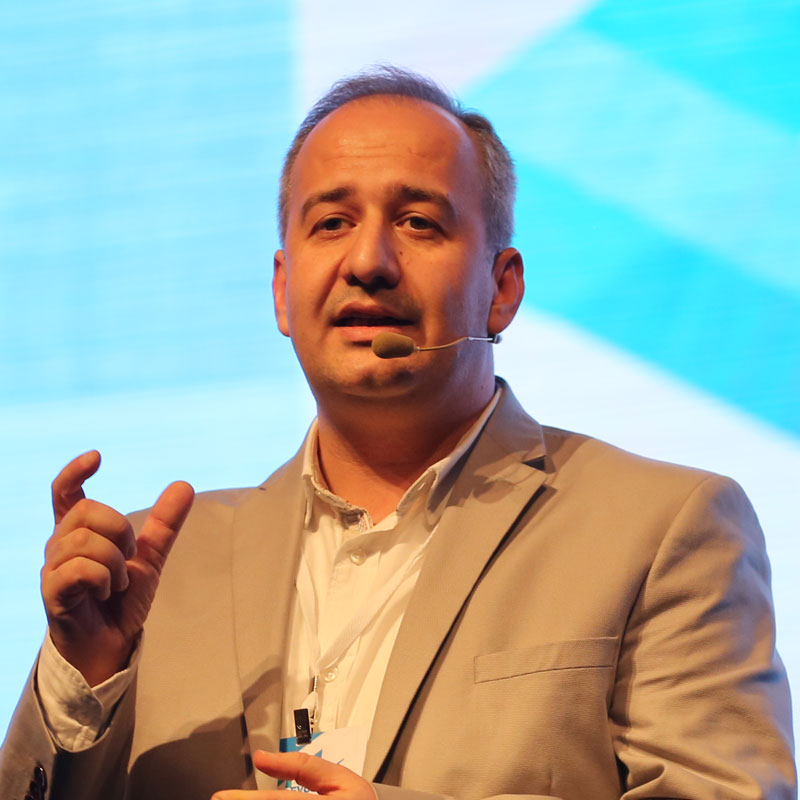 Deniz Özcan